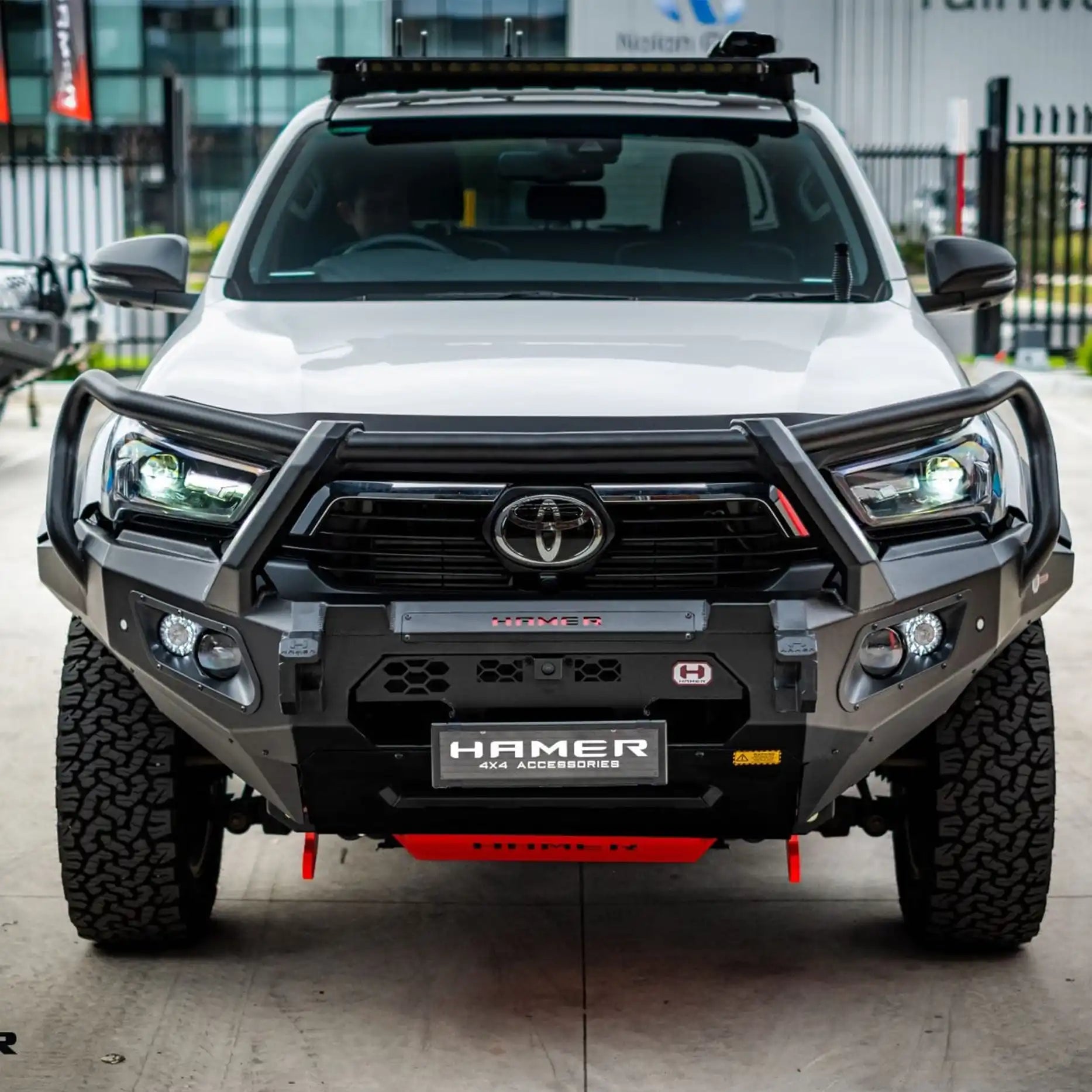 Front view of Toyota Hilux Rogue (2022–Present) with Hamer King Plus Bull Bar, ADR compliant 4x4 bumper upgrade with integrated LED lighting.