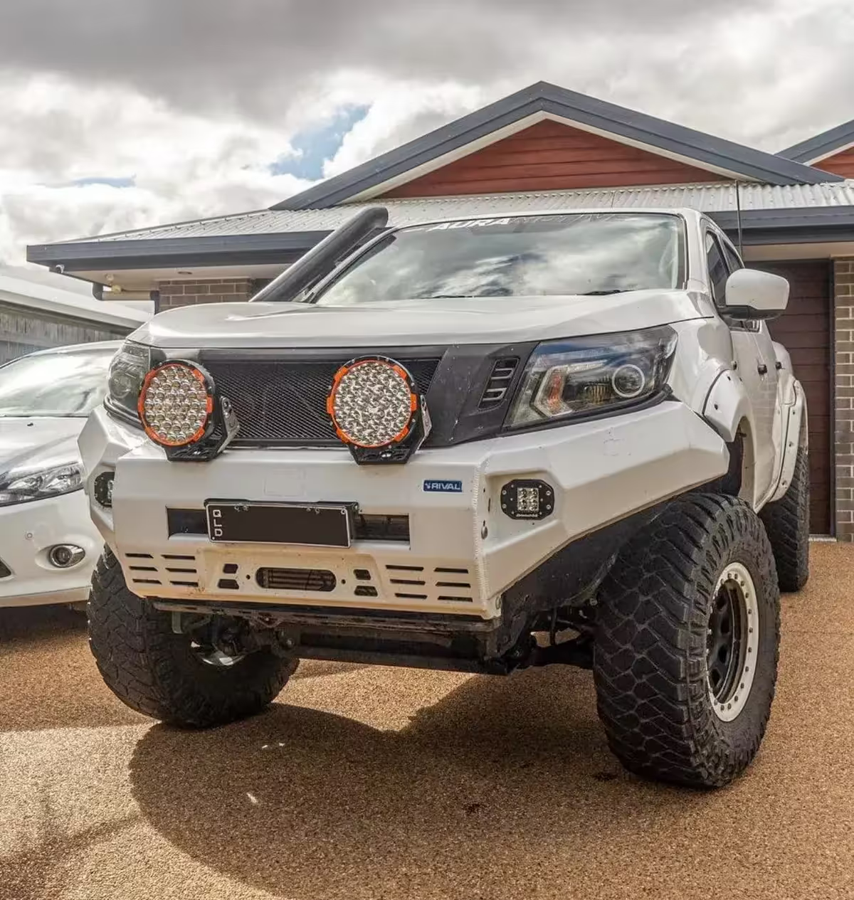Aluminum Front Bar – Nissan Navara D23 2015–2019, includes RIVAL Fog Lights (Set of 2)