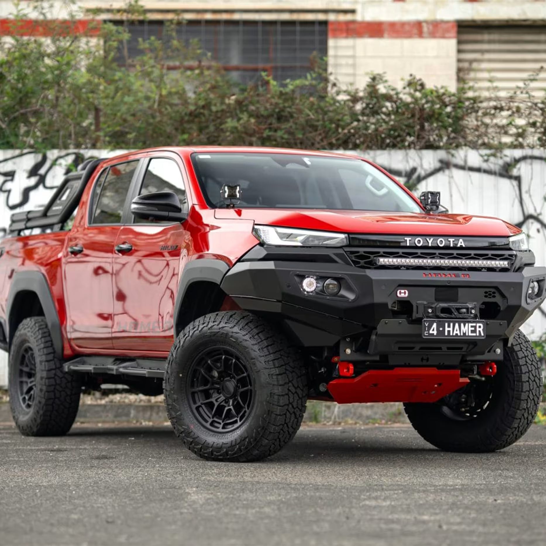 Hamer 4x4 King Series no-loop bullbar for Toyota Hilux N90 2026