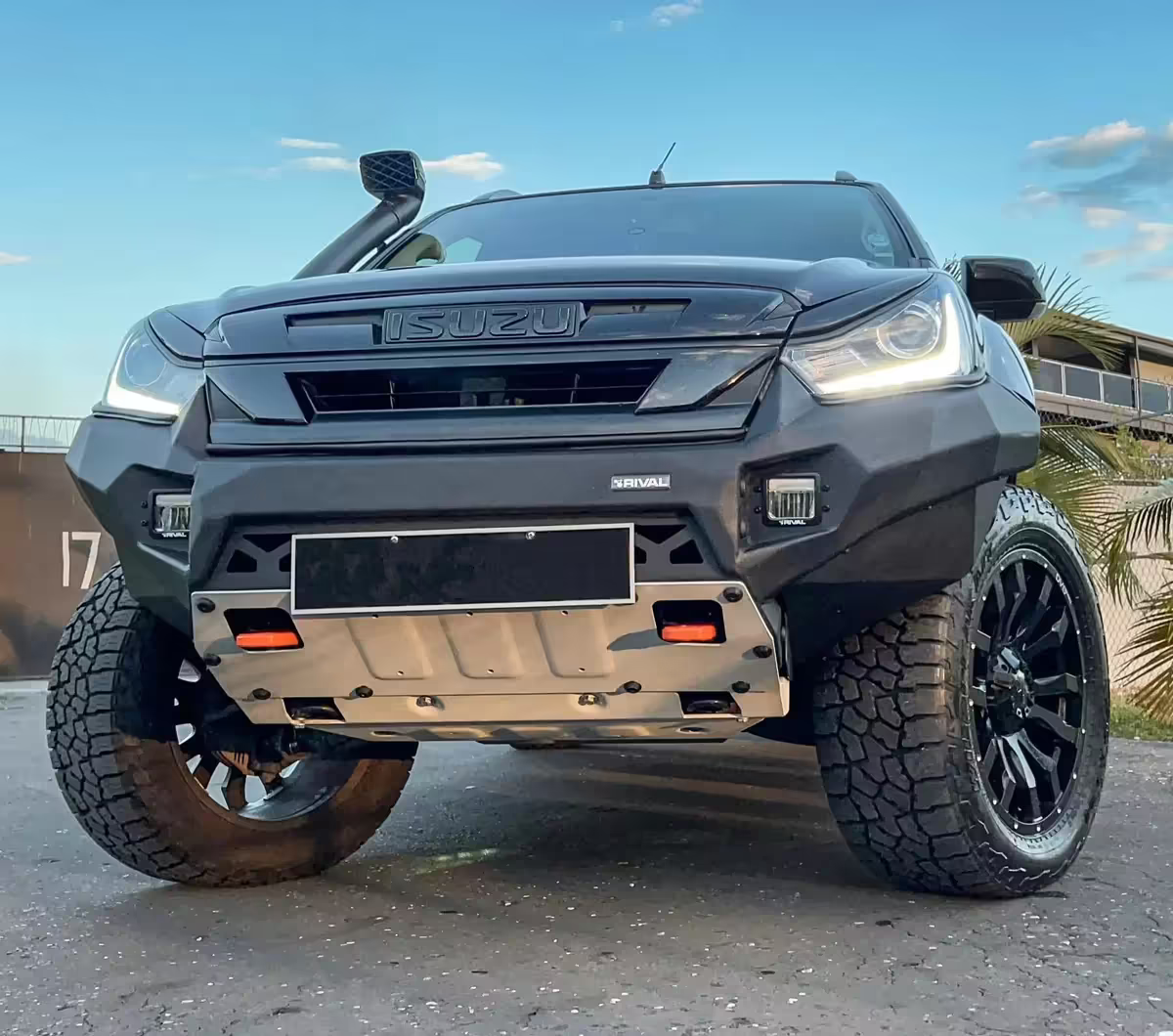 Aluminum Front Bar - Isuzu D-Max 2017–2019 with RIVAL Fog Lights (Set of 2)