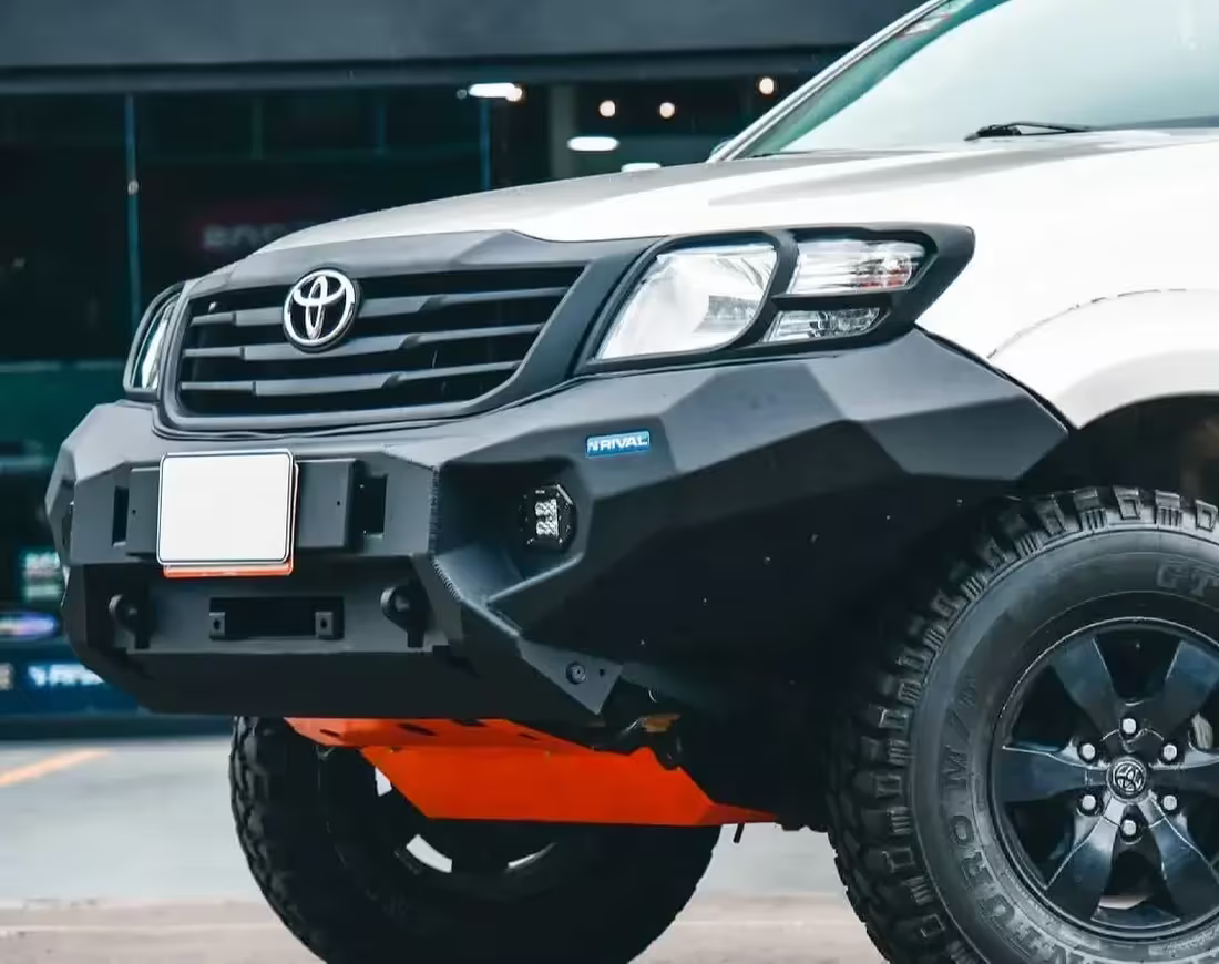 Aluminum Front Bar - Toyota Hilux 2011–2015, includes RIVAL FOG Lights (Set of 2)