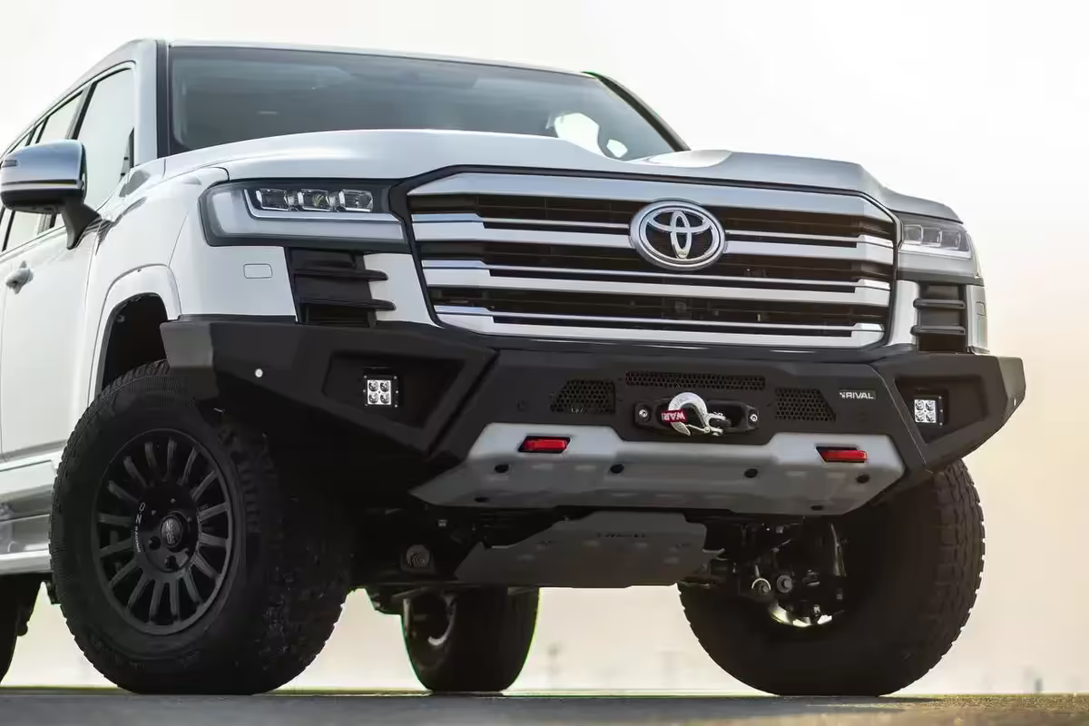 Aluminum Front Bar – Toyota LC300 2021-On (Incl. GR Sport), includes RIVAL FOG lights (Set of 2)