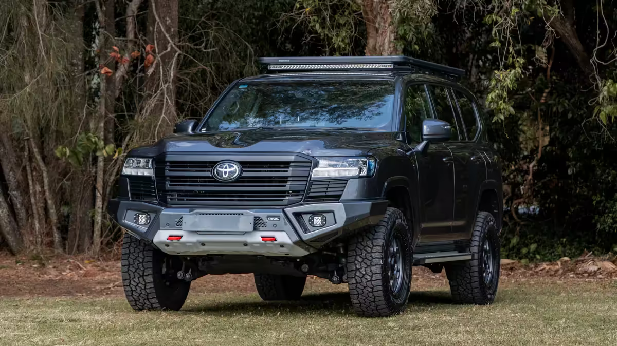 Aluminum Front Bar – Toyota LC300 2021-On (Incl. GR Sport), includes RIVAL FOG lights (Set of 2)
