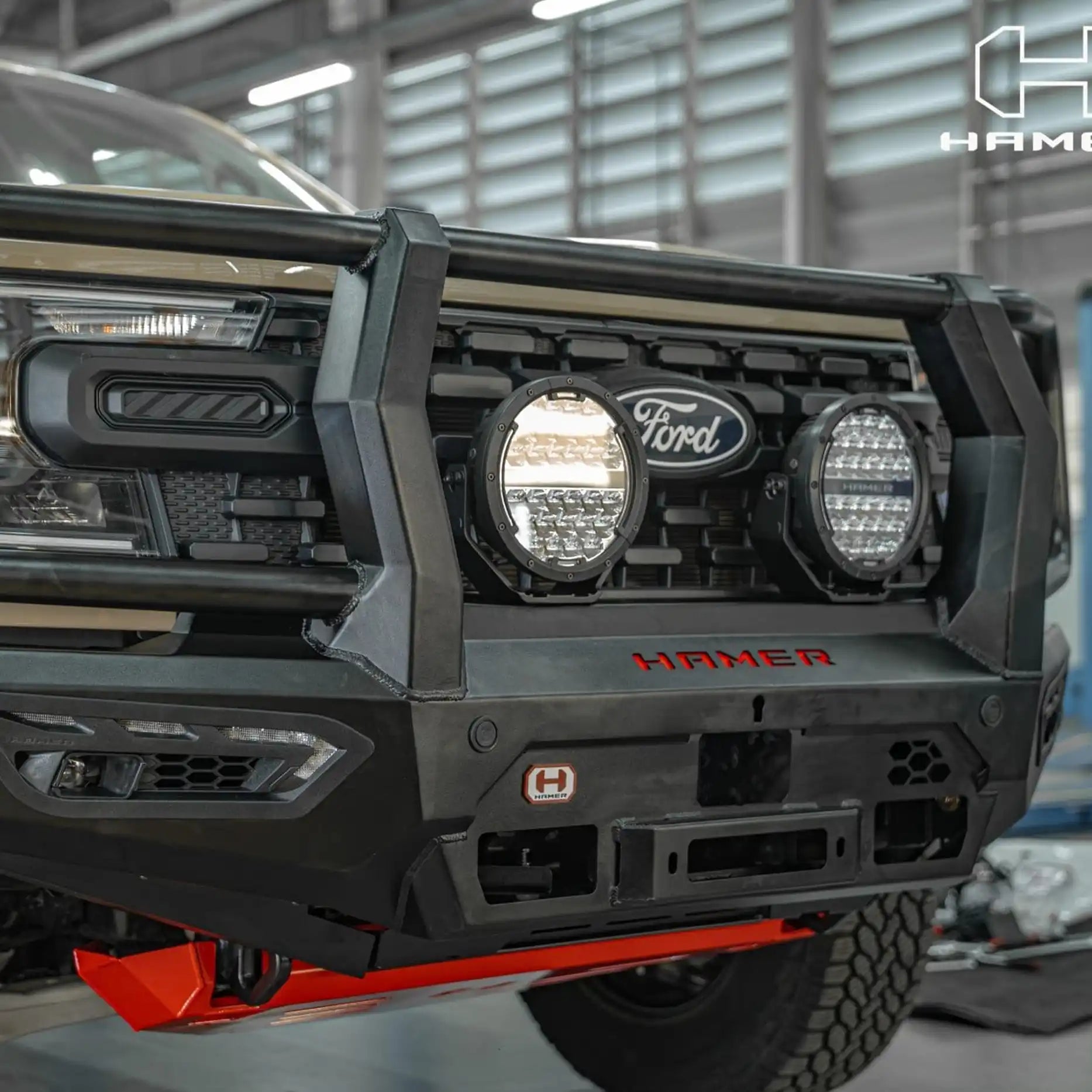 Right side view of the Atlas Series Plus Bull Bar fitted to a Ford Ranger Super Duty 2025+, displaying its sensor-compatible design and robust mounting points. Installed by Elevated 4x4, this bull bar enhances safety, airflow, and front-end strength for demanding 4WD use across the Central Coast and Port Stephens.