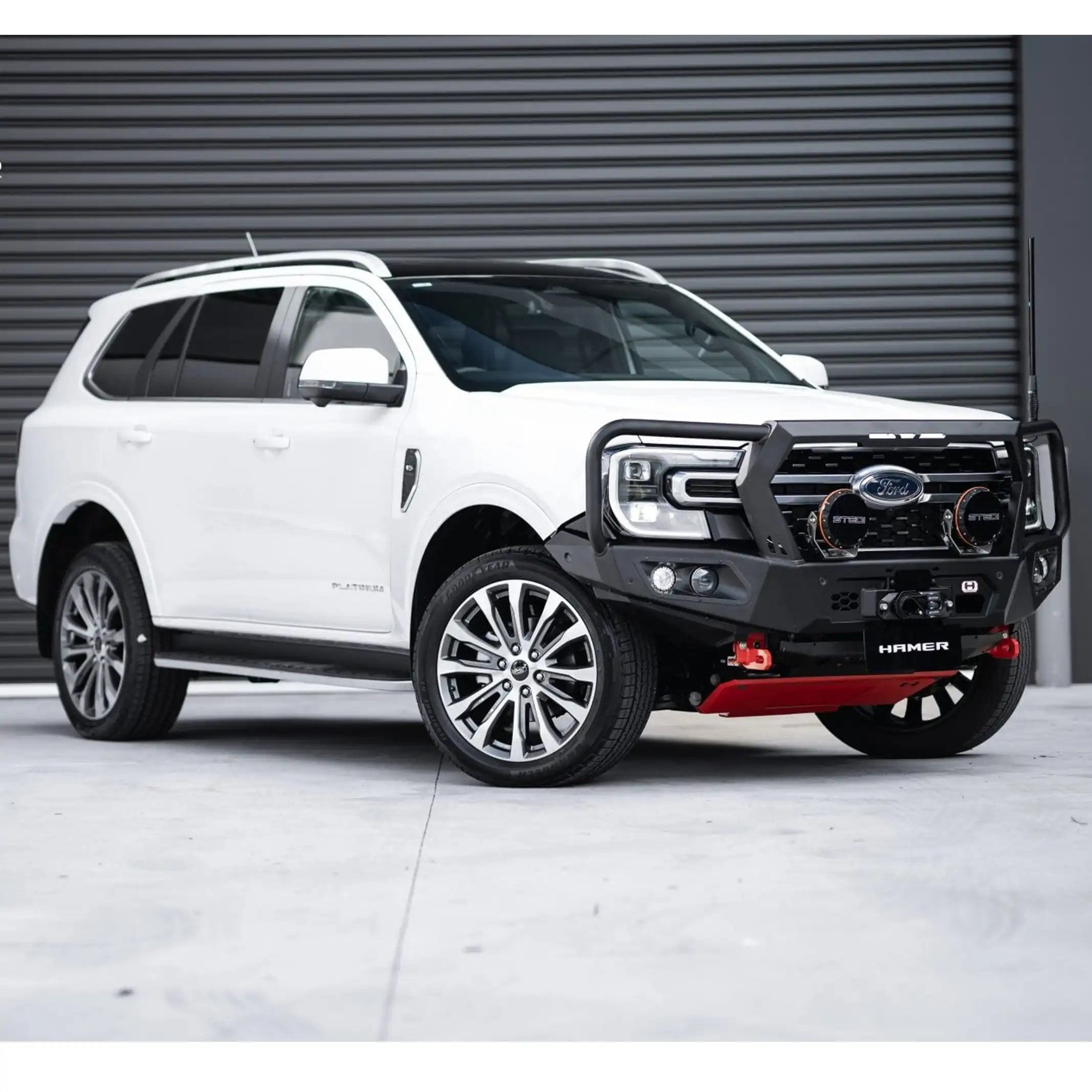 wide view of ford everest 2022 fully equipped with hamer king series plus bull bar demonstrating full body integration and off-road readiness elevated 4x4