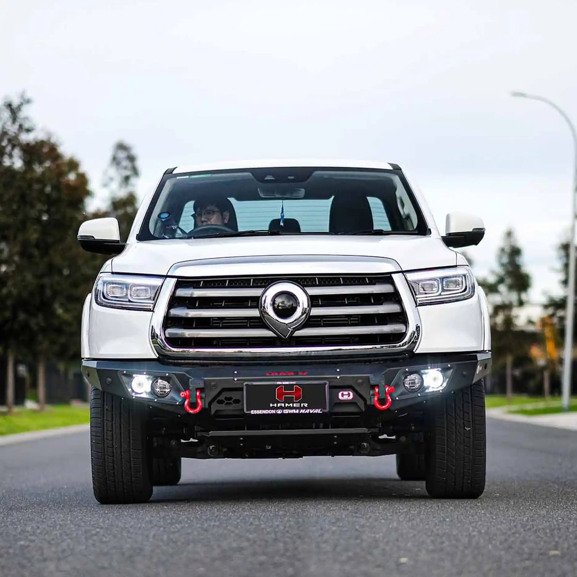 Front view of Hamer King Series Bull Bar fitted to GWM Cannon (2021–2024), featuring full bumper replacement, ADR compliance, and integrated LED fog lamps.