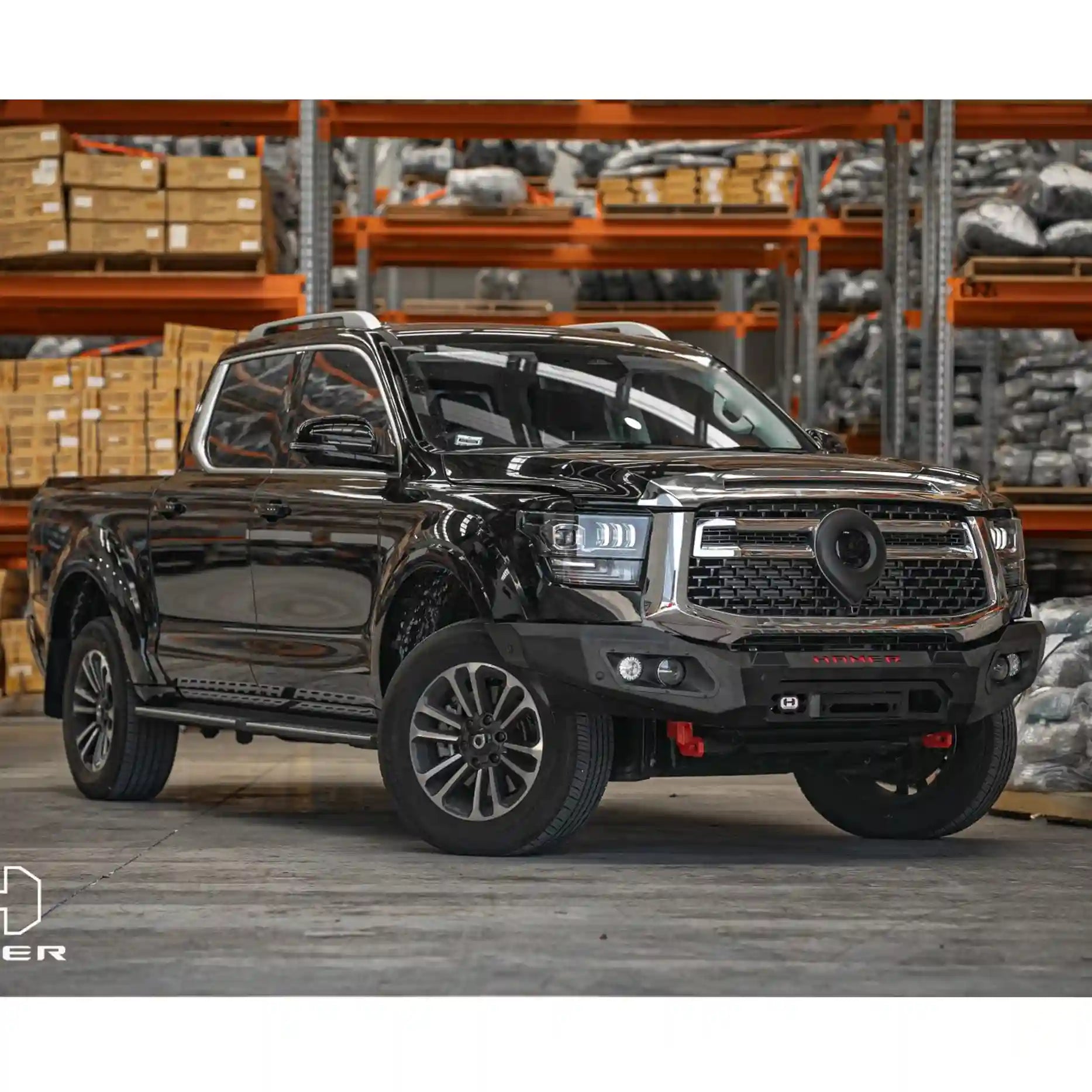 Side profile of Hamer King Series Bull Bar for GWM Cannon Alpha 2024+, highlighting aerodynamic fit, 3 mm high-grade steel build, and E-Mark certified LED lighting system.