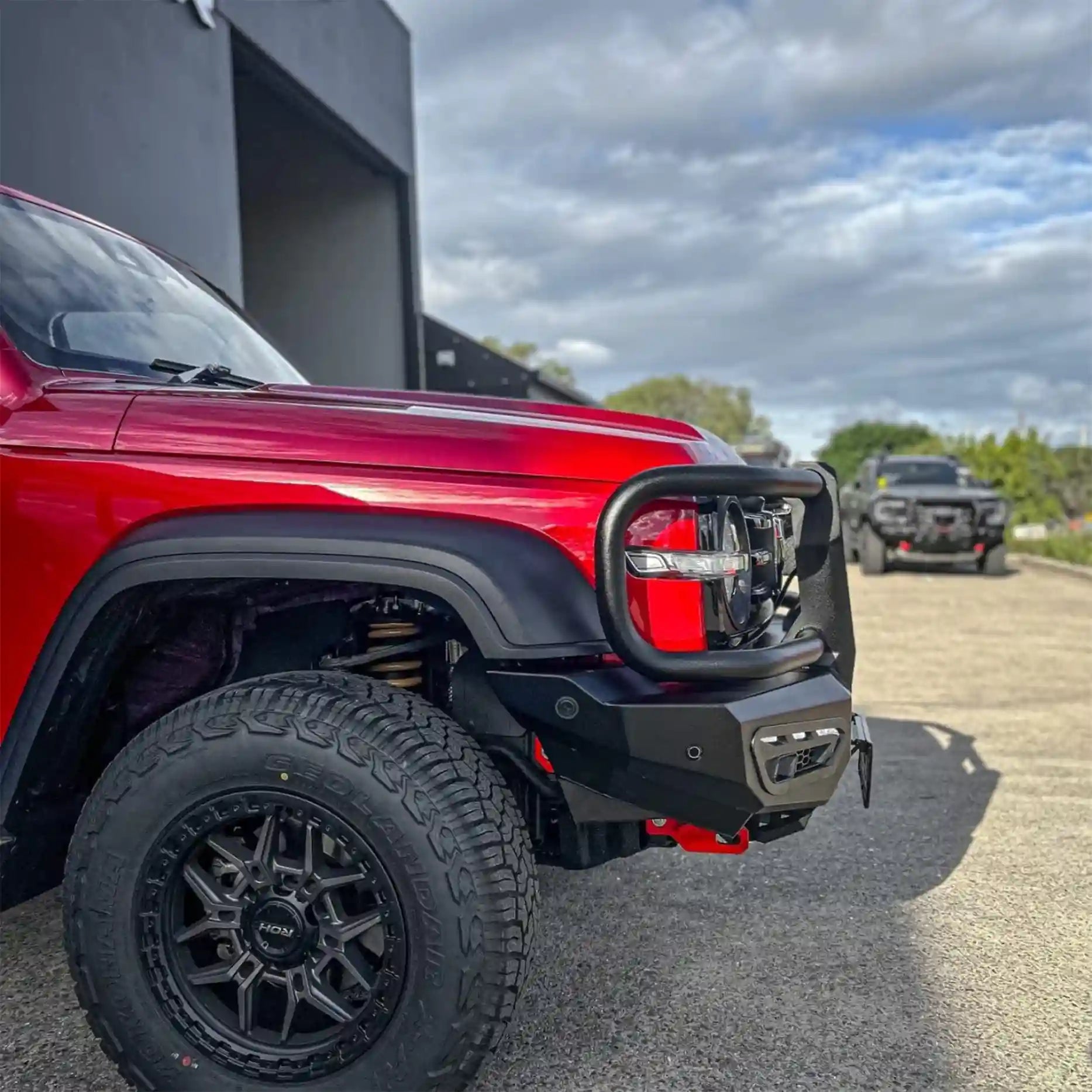 Profile shot of the GWM Tank 300 (2023) equipped with the Hamer Atlas Plus Bull Bar, finished in matte black with integrated light slots and number plate flip. Designed for Hunter Valley off-road touring.