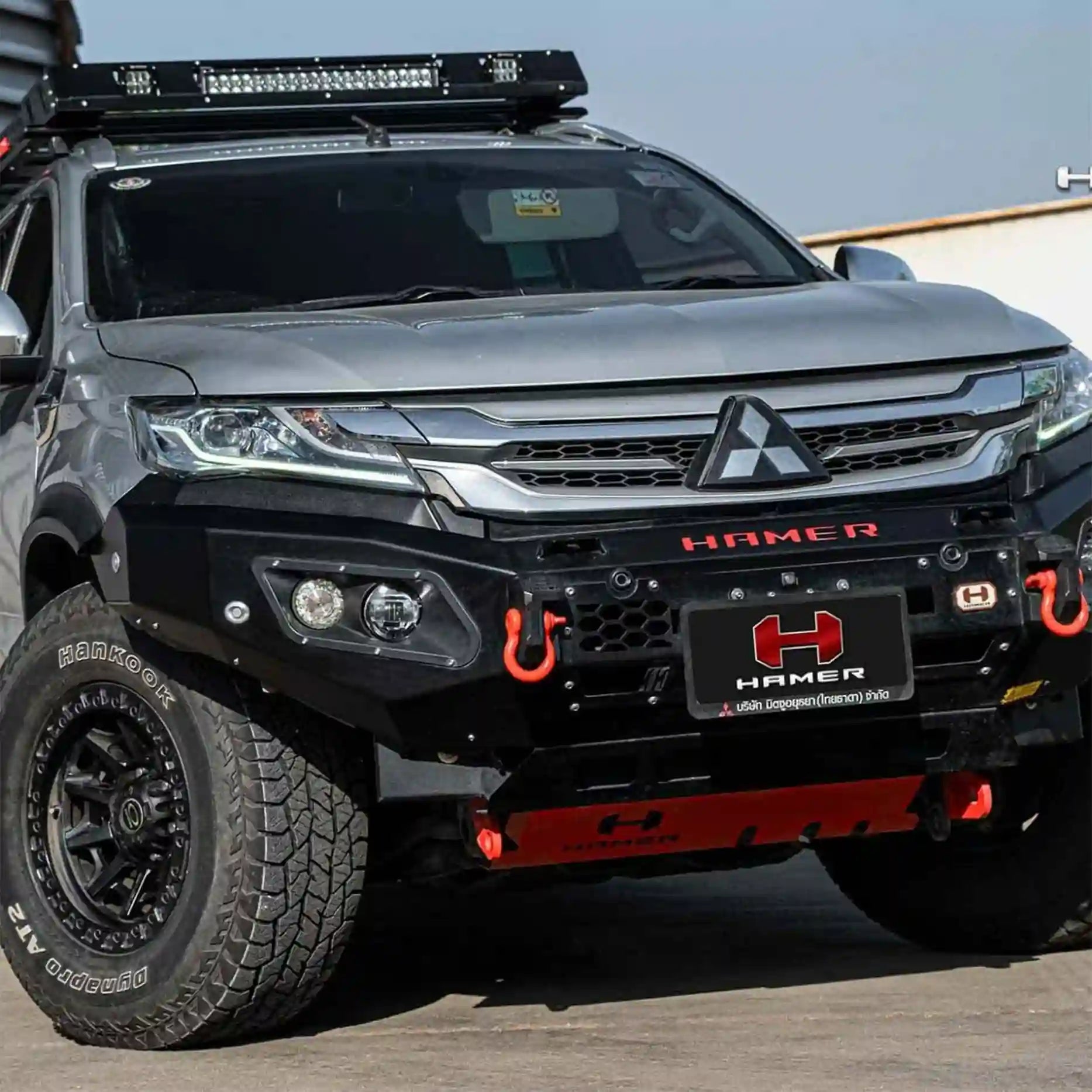 Left side profile of Mitsubishi Pajero Sport QE (2016–2019) with Hamer King Series Bull Bar, designed for safety, style, and seamless integration.