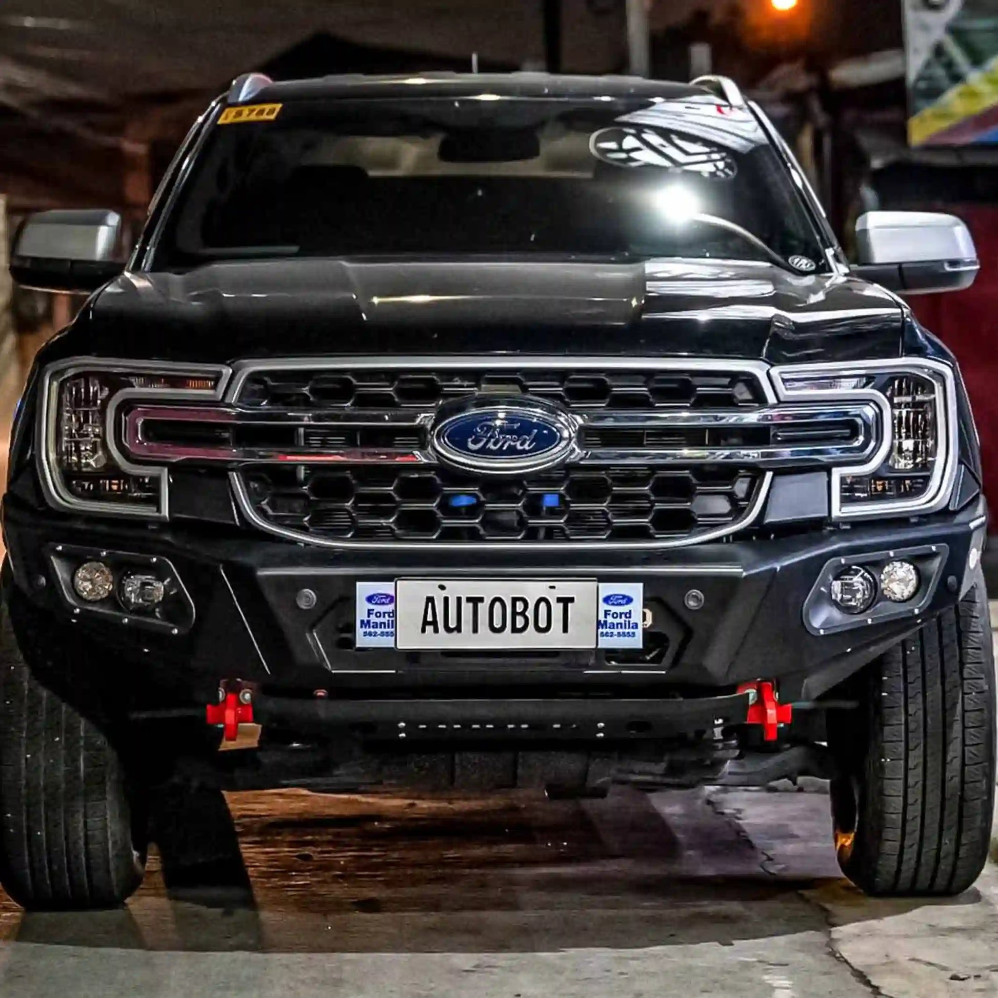 front left angle of ford everest 2022 with hamer king series bull bar showing rugged design radar compatibility and winch-ready bumper replacement elevated 4x4