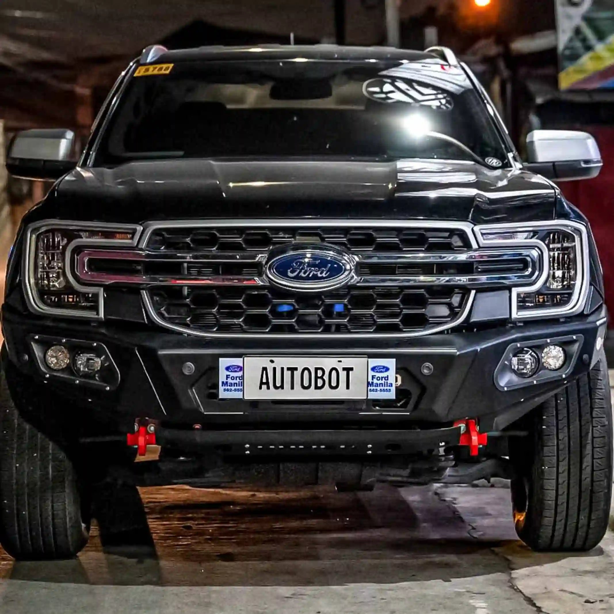 front left angle of ford everest 2022 with hamer king series bull bar showing rugged design radar compatibility and winch-ready bumper replacement elevated 4x4