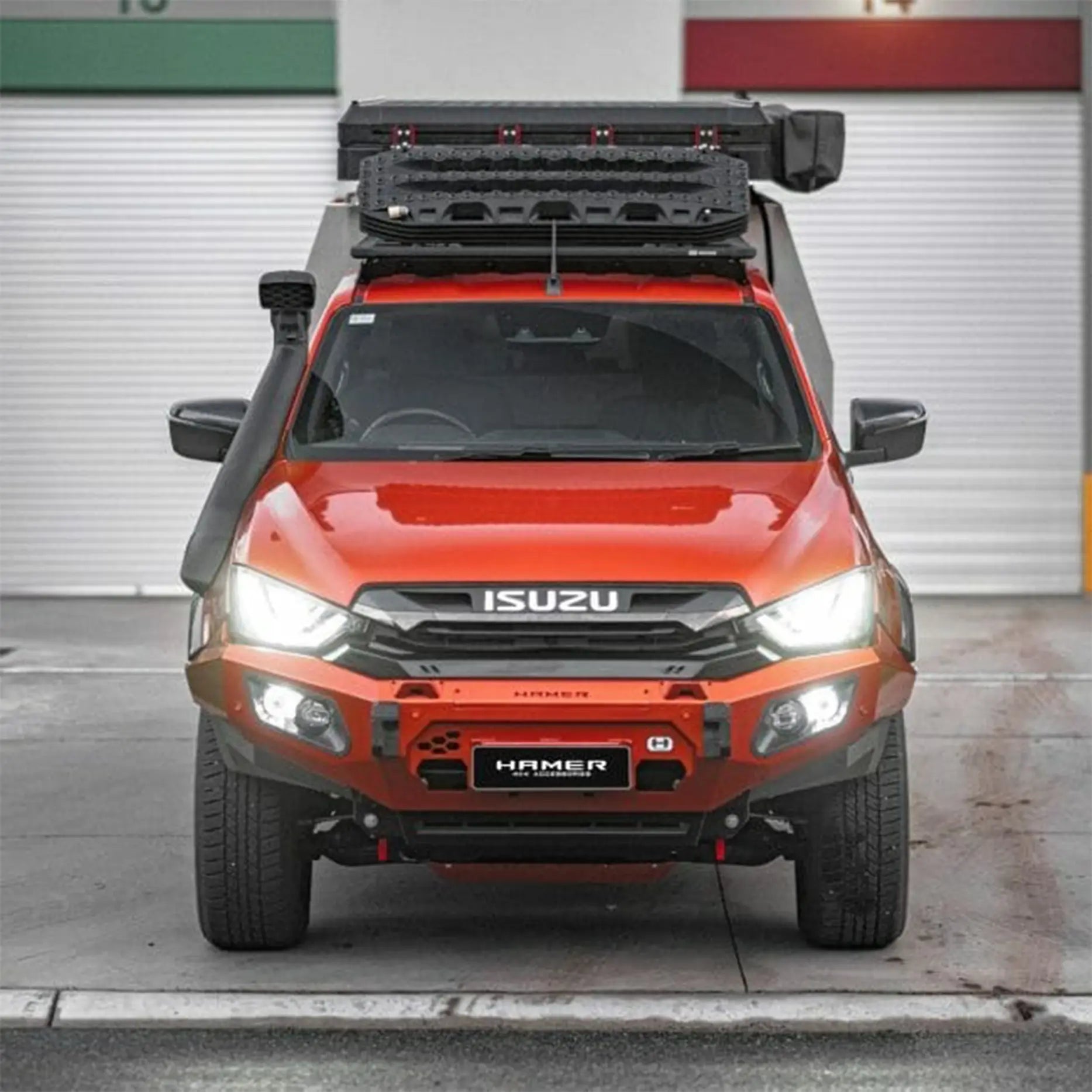 Front view of Hamer King Series Bull Bar on Isuzu D-Max (2021–2024), showing full bumper replacement and ADR-compliant 3 mm steel design.