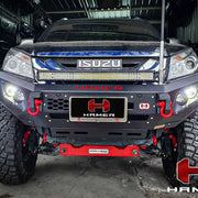 Front view of Isuzu MU-X 2012–2016 equipped with Hamer King Series Bull Bar, matte black powder coat finish, ADR compliant design, and integrated LED lighting system.