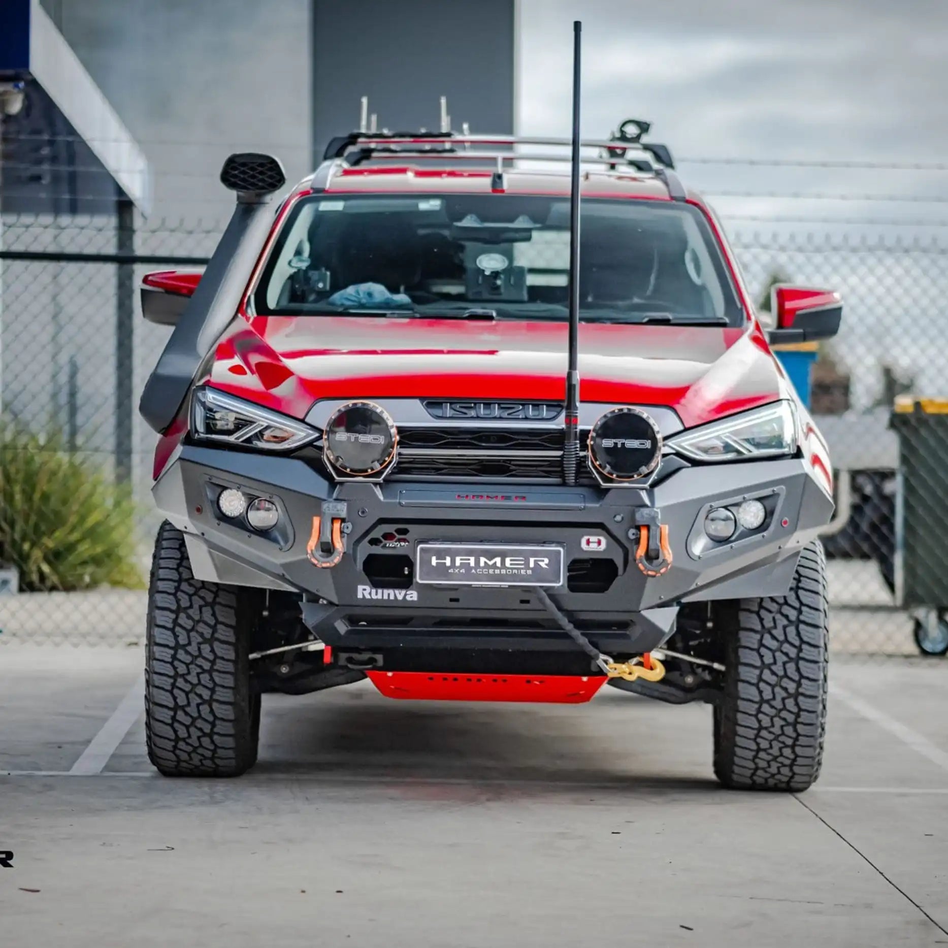 Isuzu MU-X 2016–2020 front angle showcasing the Hamer King Series Plus Bull Bar with seamless bumper replacement, winch compatibility, and rugged off-road styling.