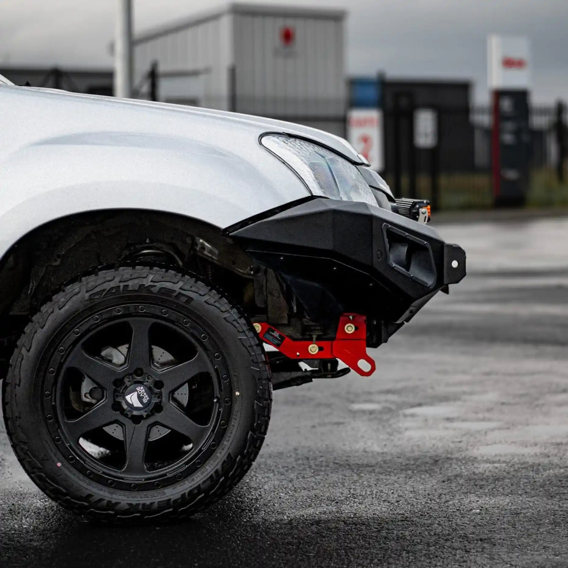 Left side profile of Isuzu D-Max with Hamer King Series Bull Bar, highlighting sleek fitment, ADR compliance, and mounting points for off-road accessories.