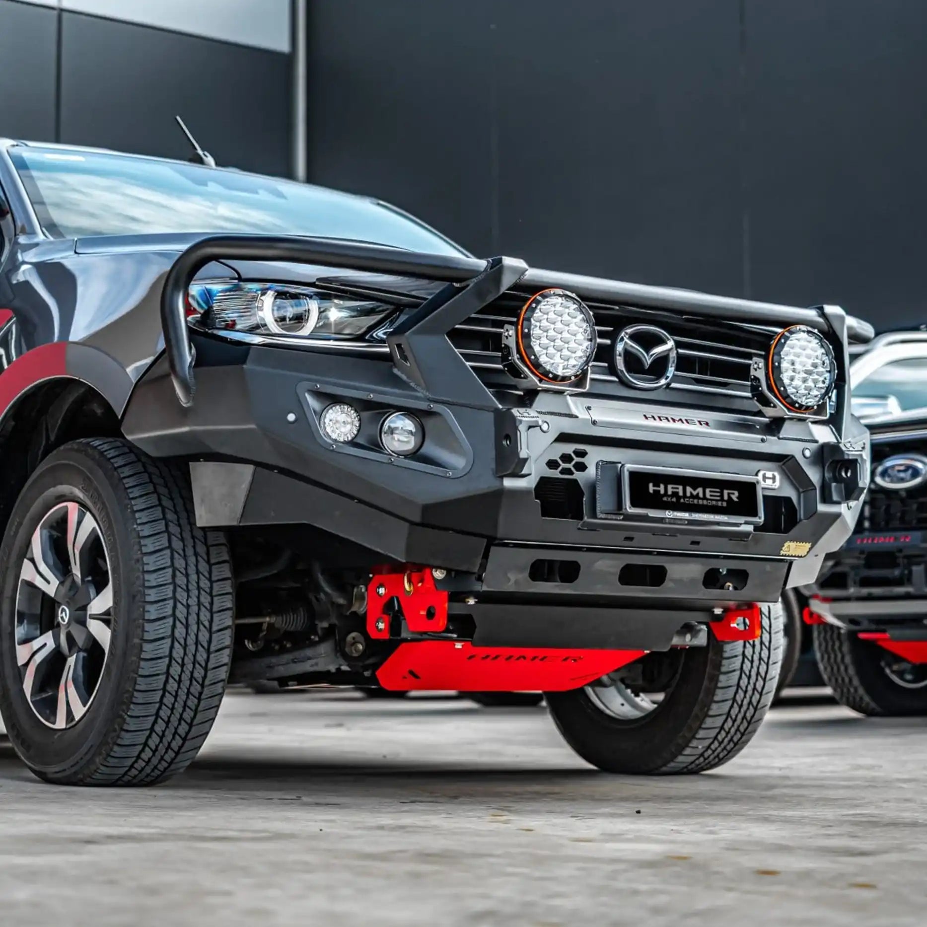 Left side view of Mazda BT-50 (2021–2024) with Hamer King Series Plus Bull Bar, featuring slim profile, LED fog lights and strong steel.