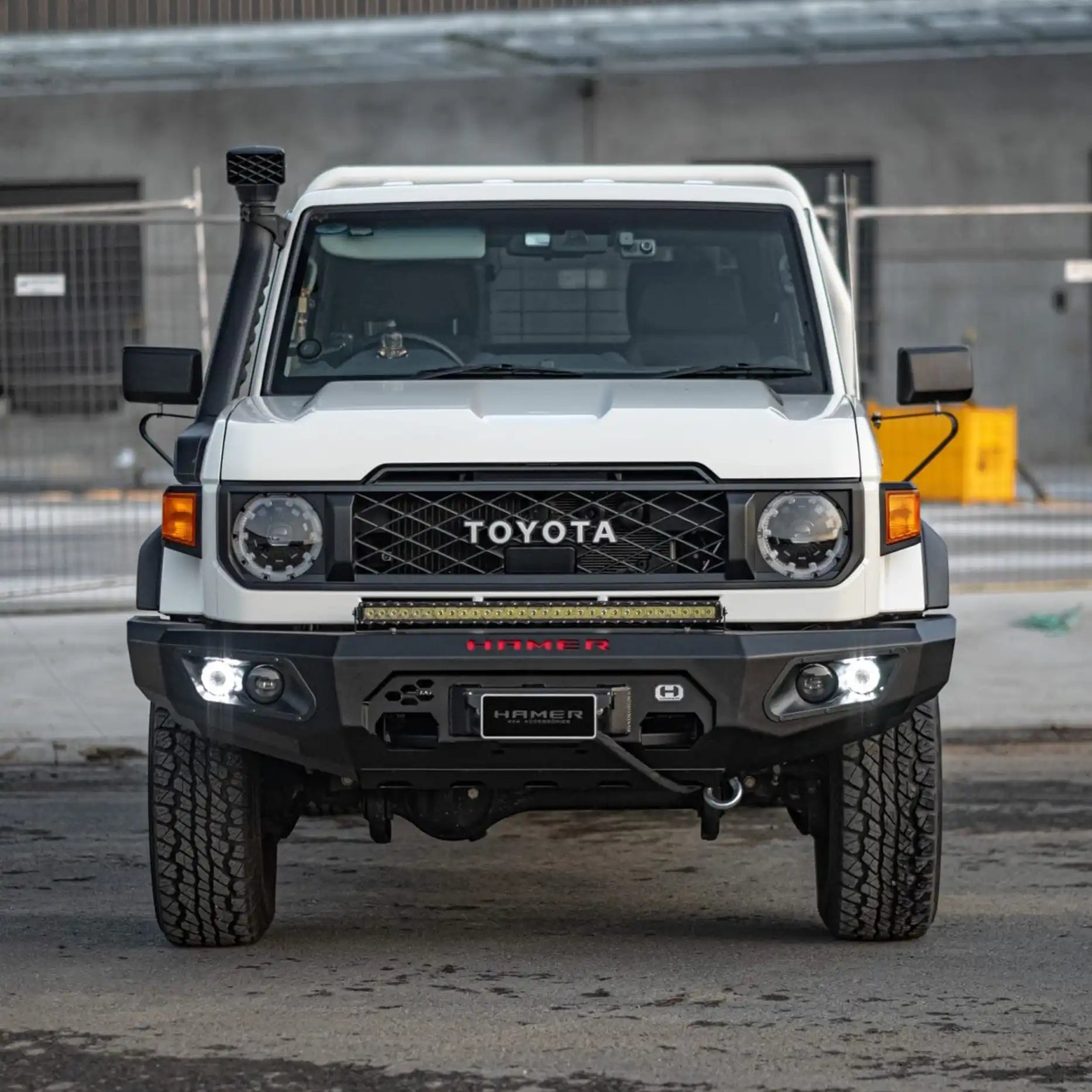 Front view of Toyota Landcruiser 70 Series (2023–Present) with Hamer King Bull Bar, 3mm steel, ADR compliant and winch ready design.