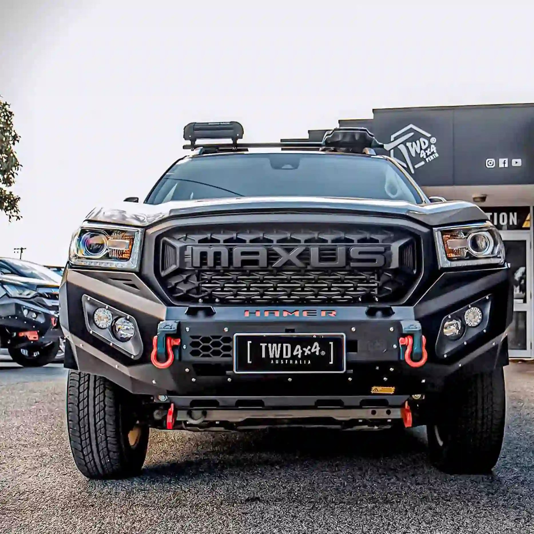 Front view of Hamer 4x4 King Series Bull Bar on LDV T60 (2017–2021), matte black ADR compliant 3 mm steel with LED lighting and recovery points.