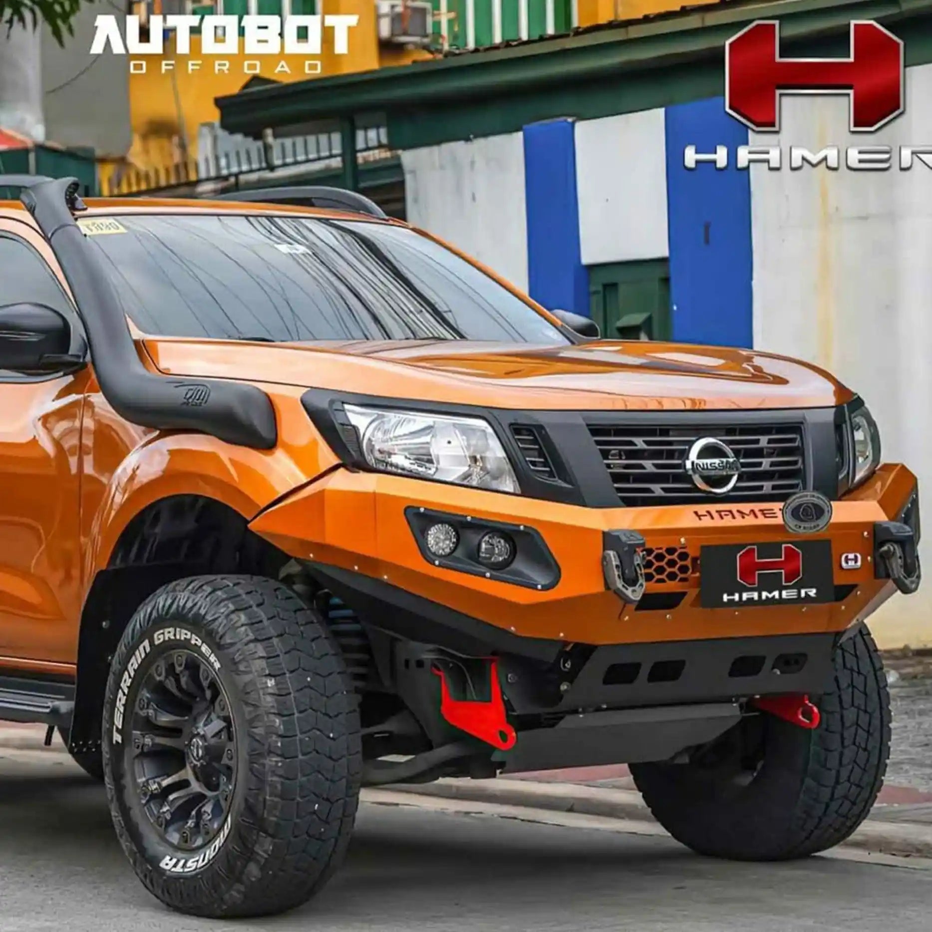 Left angle of Nissan Navara NP300 showing Hamer King Bull Bar with matte black finish and integrated LED lights.