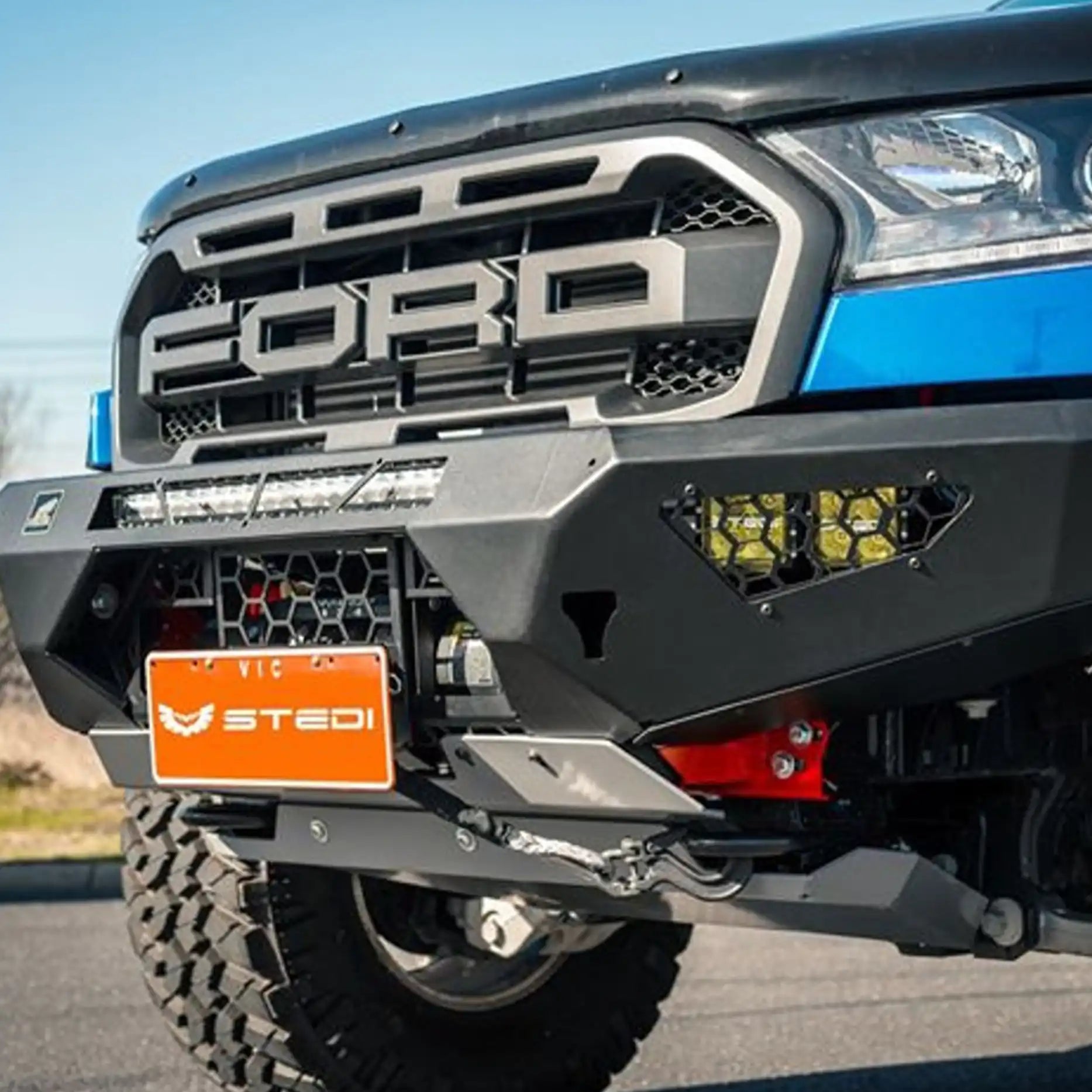 Right-side view of the Offroad Animal Predator Bull Bar on a Ford Ranger Raptor, designed for LED light bar integration and winch compatibility. This stylish and tough bull bar from Elevated 4x4 provides exceptional protection, strength, and airflow — built for Australian conditions and engineered for confident 4WD touring.