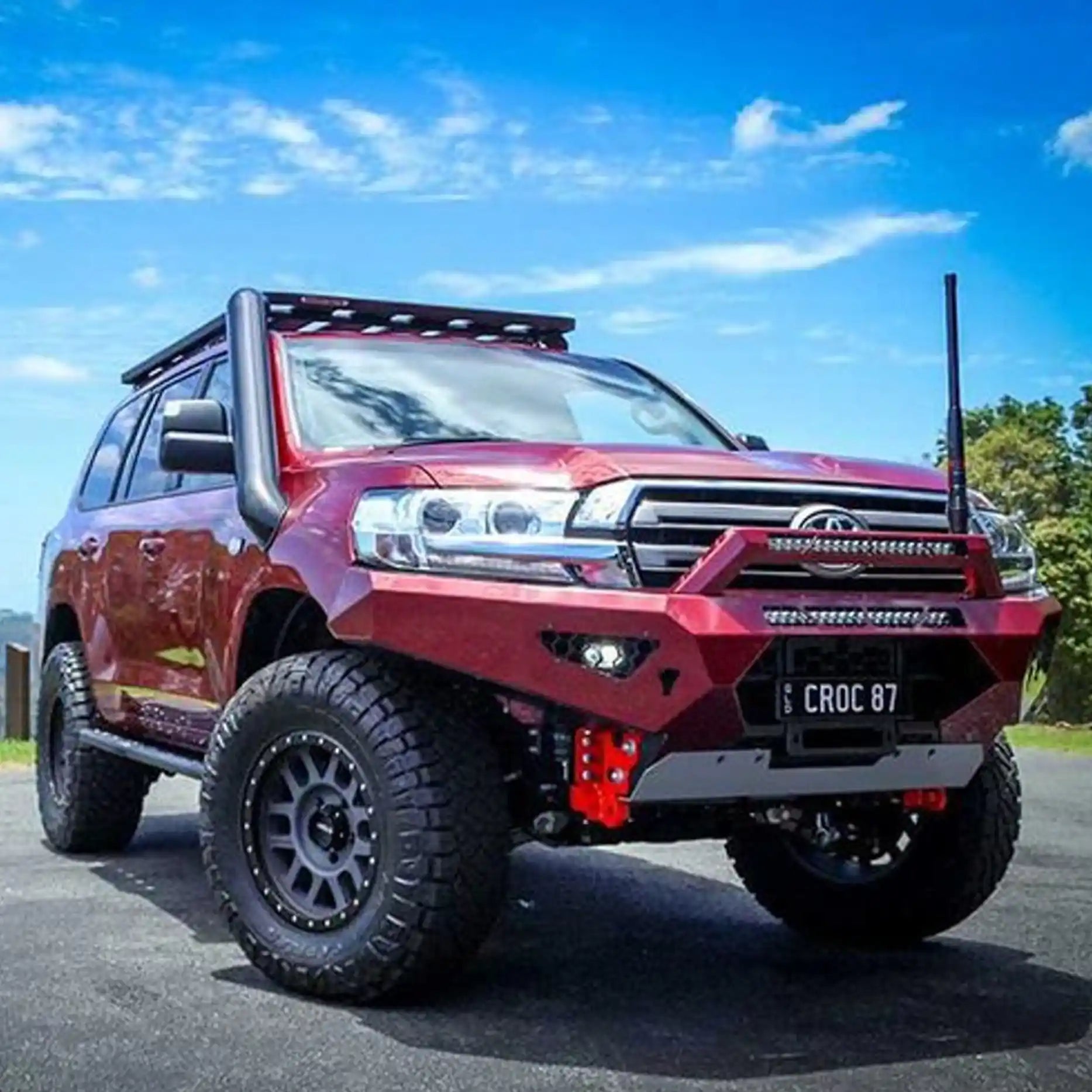 Right side angle of the Offroad Animal Predator Bull Bar on a Land Cruiser 200 Series, displaying the one-piece welded design and aerodynamic contouring. Installed by Elevated 4x4, it offers superior strength and standout looks for touring setups throughout Newcastle and Nelson Bay.