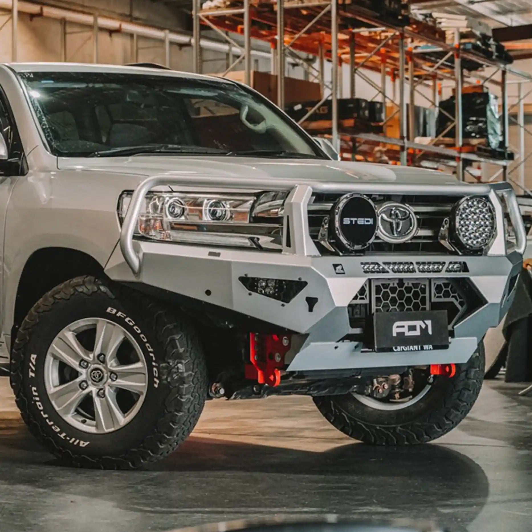 Right side profile of the Offroad Animal Toro Bull Bar on a Land Cruiser 200 Series, showing the robust one-piece welded structure and superior clearance design. Professionally fitted by Elevated 4x4, it’s the perfect upgrade for adventure seekers across Port Stephens and Central Coast regions.