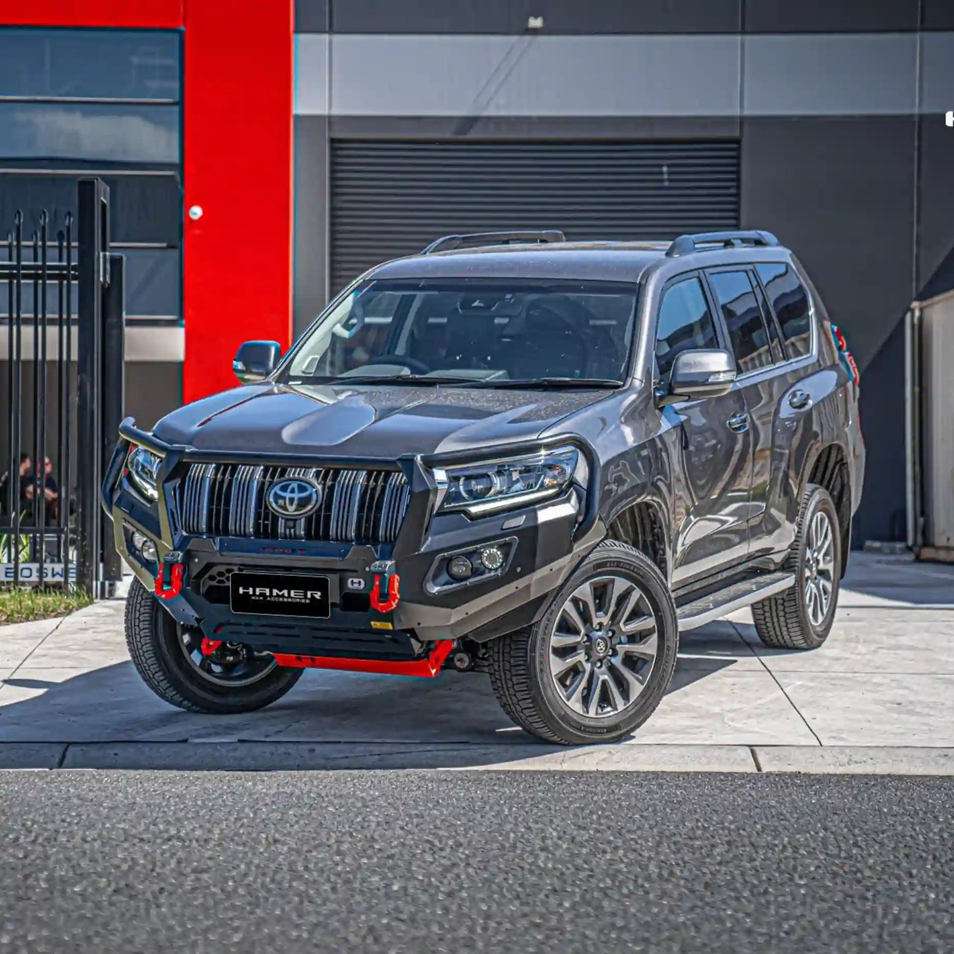 Right side view of Toyota Landcruiser Prado 150 fitted with Hamer King Plus Bull Bar, blending style, safety, and rugged off-road protection.