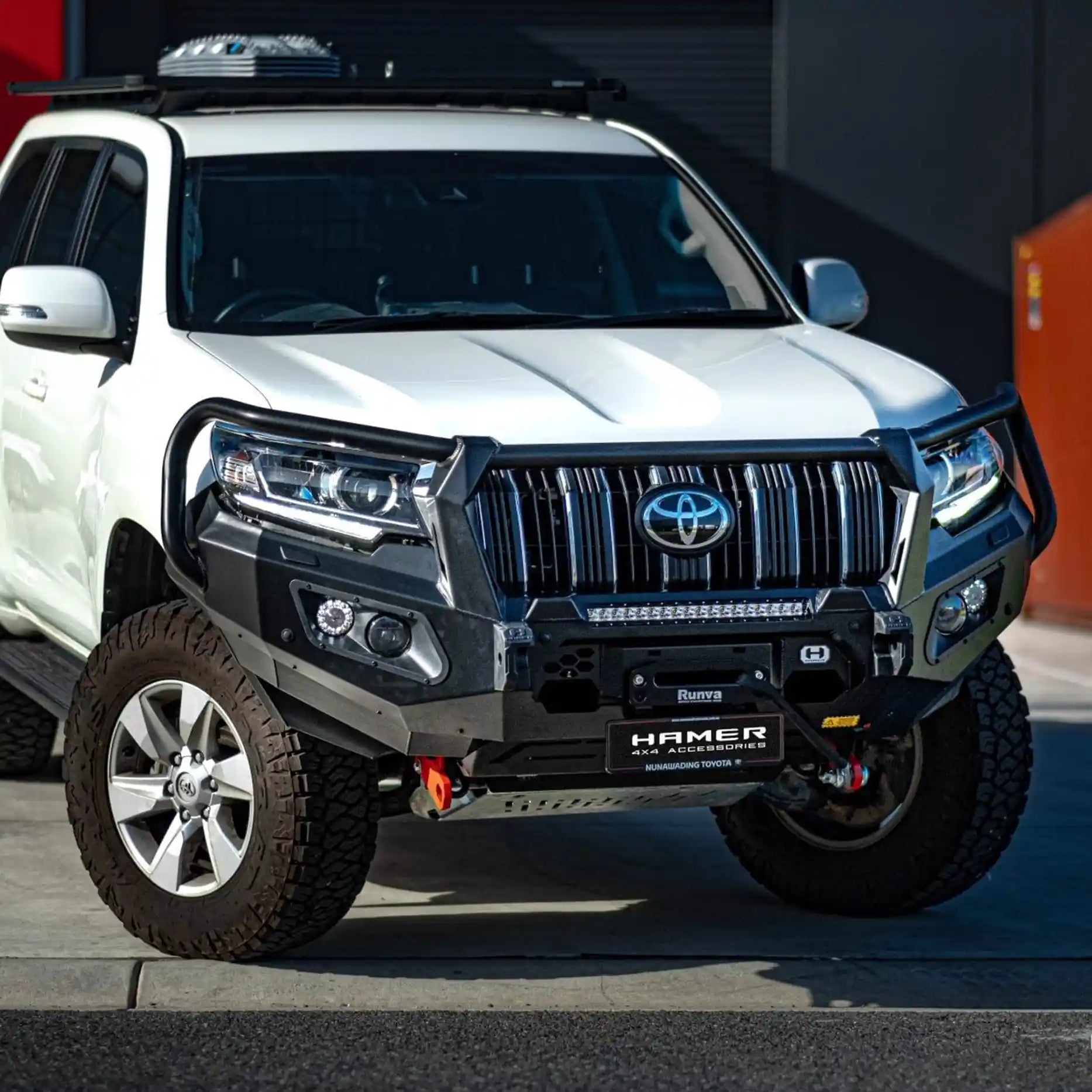 Left side view of Toyota Landcruiser Prado 150 with Hamer King Plus Bull Bar, showcasing integrated fit, matte finish, and sleek Australian design.